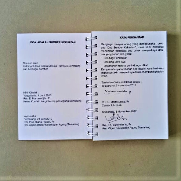 Doa Adalah Sumber Kekuatan Buku Doa Katolik Lengkap Salam Maria Rosario Novena Bapa Kami Liturgi Toko Buku Rohani Semarang Lazada Indonesia Doa Adalah Sumber Kekuatan Buku Doa Katolik Lengkap Salam Maria Rosario Novena Bapa Kami Liturgi Toko Buku Rohani Semarang Lazada Indonesia