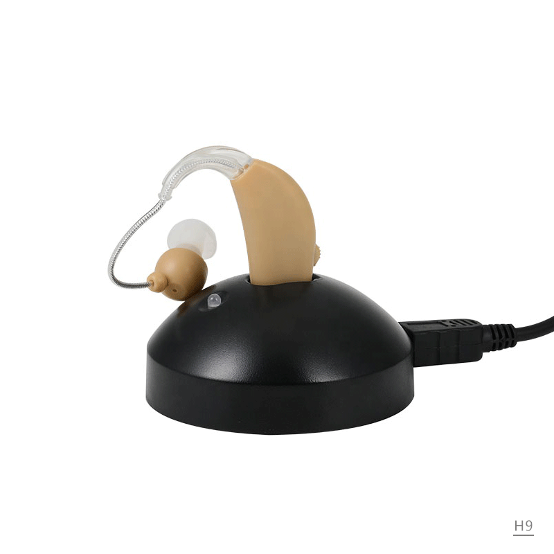 Lucy Lawless va Lucretia yalangoch