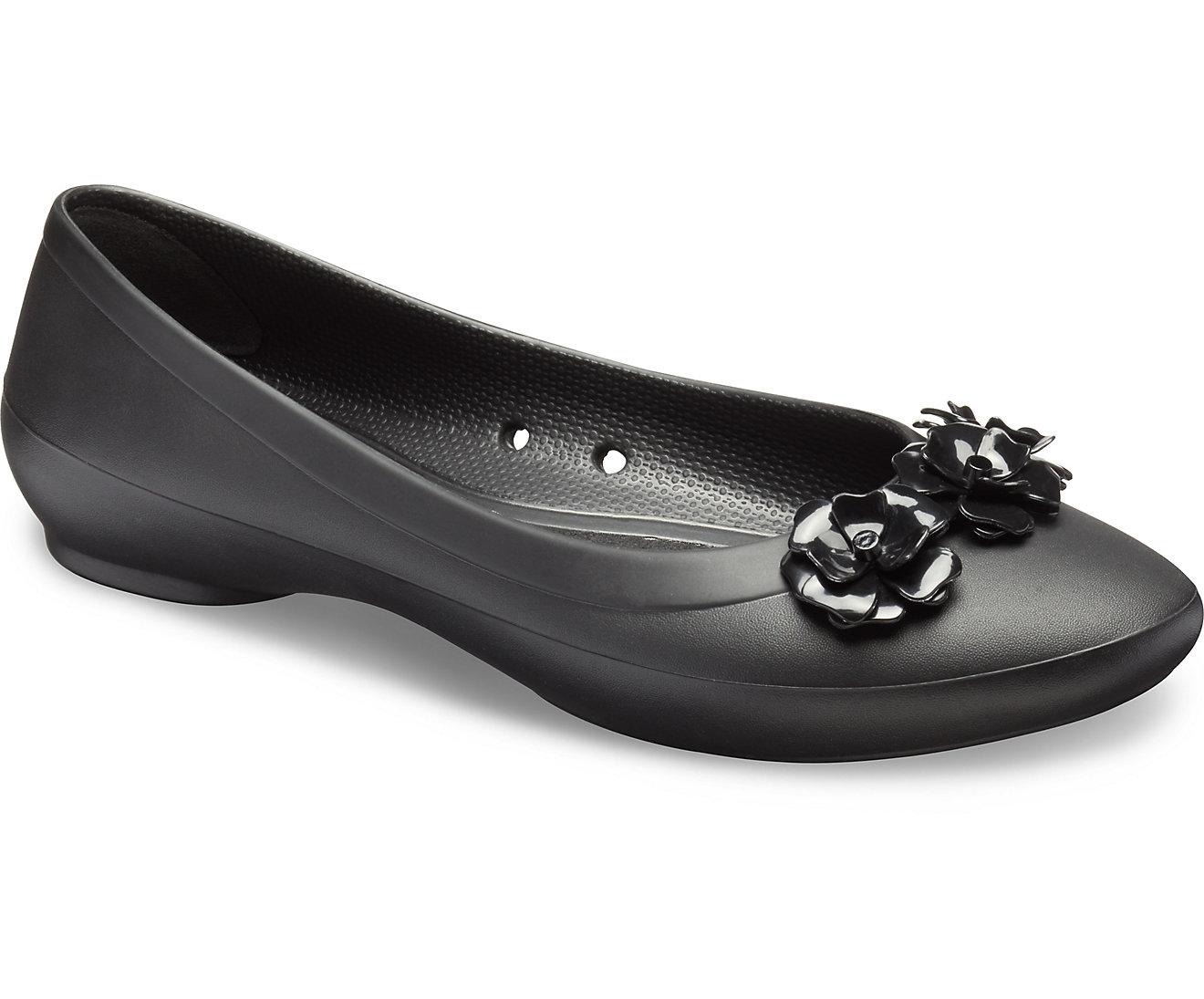 Crocs Line Flower Flat Sandal Wanita - Hitam