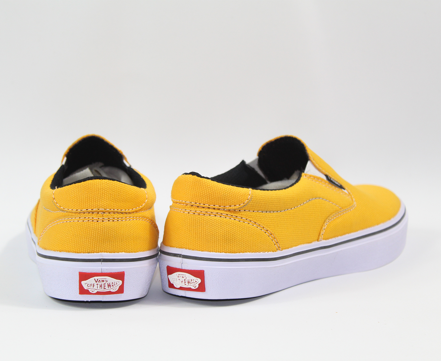 Sepatu Vans Pria Slip on Casual Kanvas 