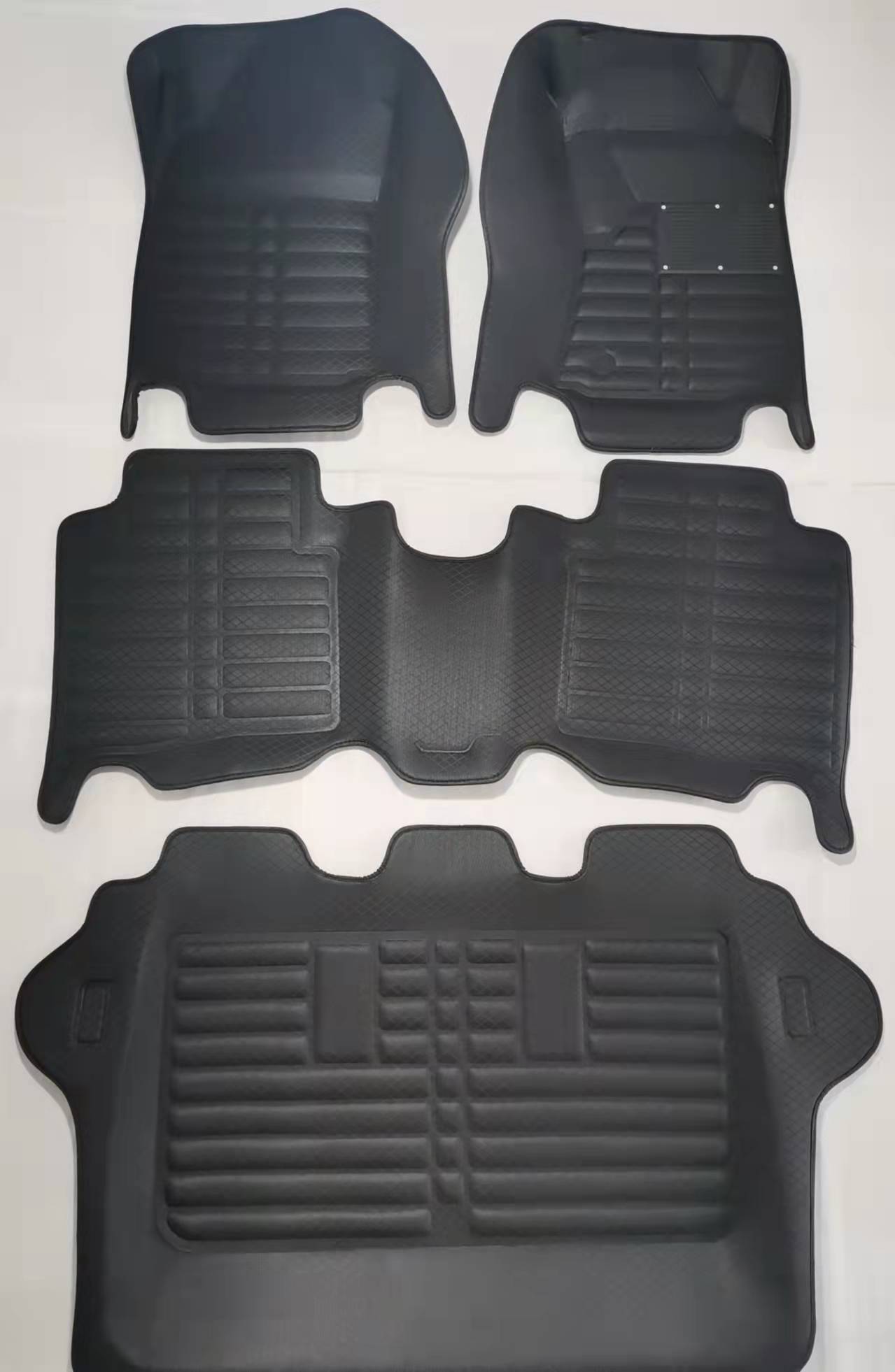 Karpet mobil 5d murah kuaitas bagus Karpet Mobil 5D carbon Premium 16-21 Toyota Fortuner/innova baru Harga 1,030,000 rupiah*Gratis Ongkir