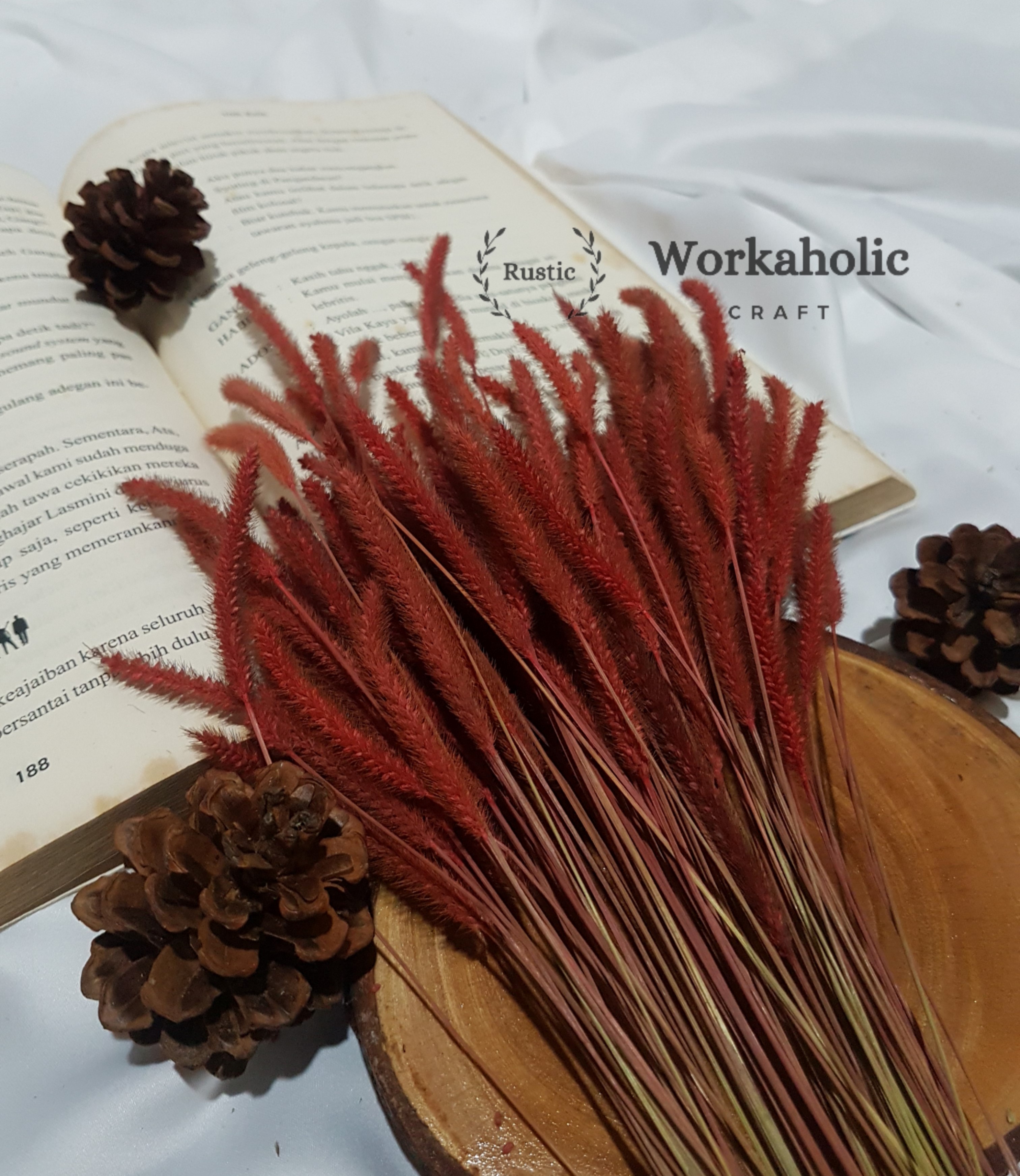 Yalangoch yoga: tomosha qilish uchun yalangoch ayollar