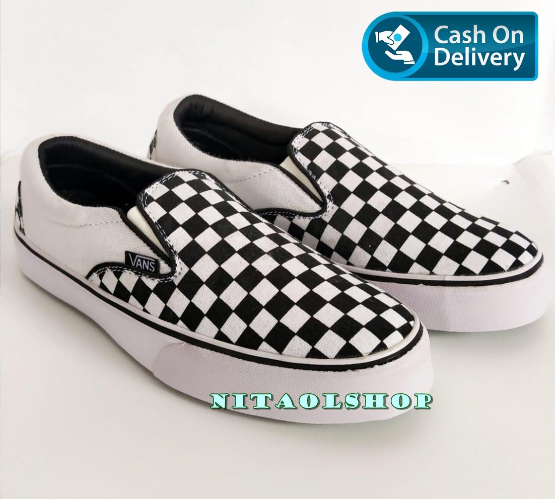 Sepatu Sneaker Skate casual Vanns Checker Board / Catur Slip On Hitam Premium Quality HIGH QUALITY - Nitaolshop