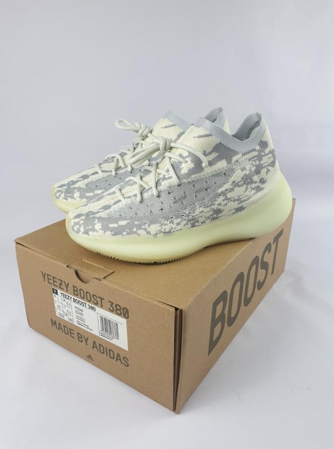 white yeezy 380