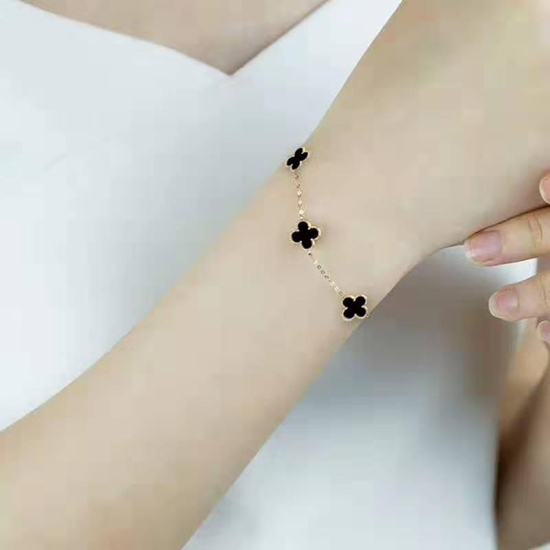 GELANG WANITA MODEL ROSE TITANIUM PREMIUM LAPIS EMAS 18K ANTI KARAT