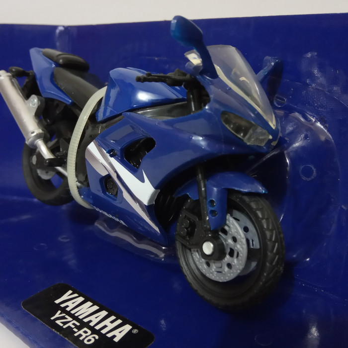 NEW! YAMAHA Blue YZF-R6 MOTORCYCLE DIE CAST NEWRAY DIE-CAST 1:18 SCALE 