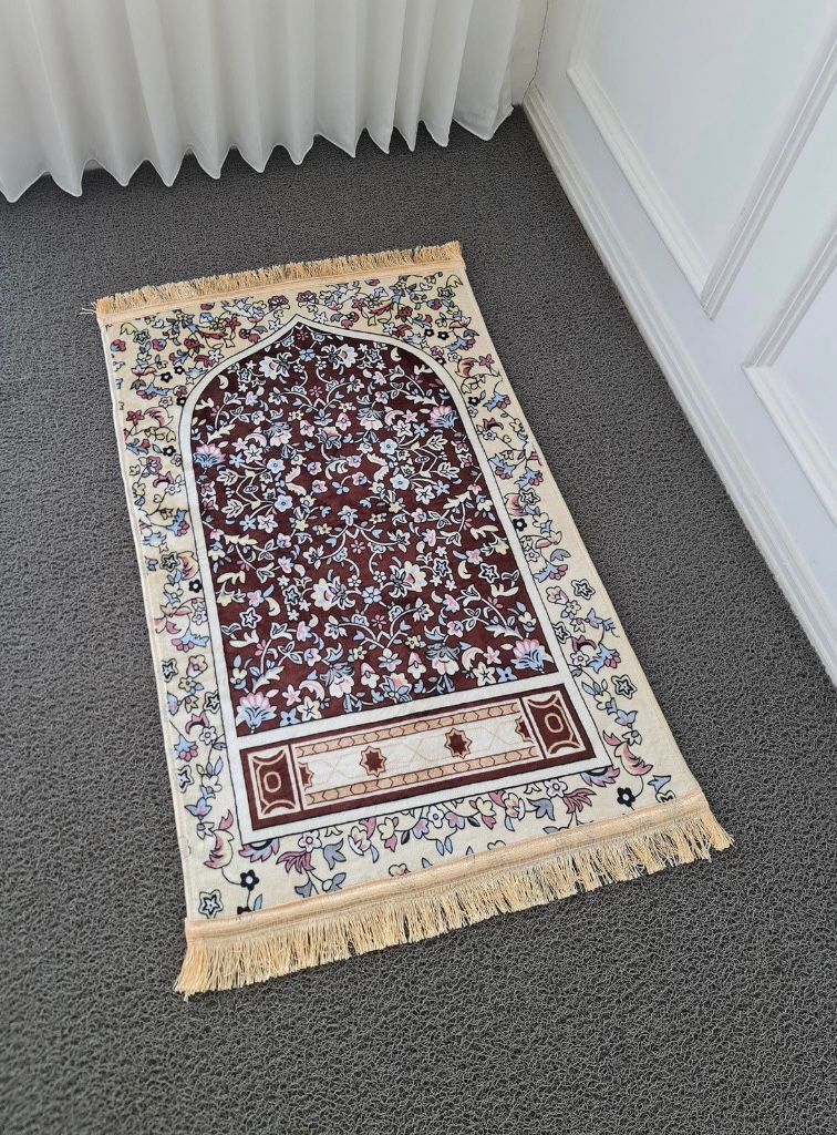 Sucking Under the Desk ni onlayn tomosha qiling