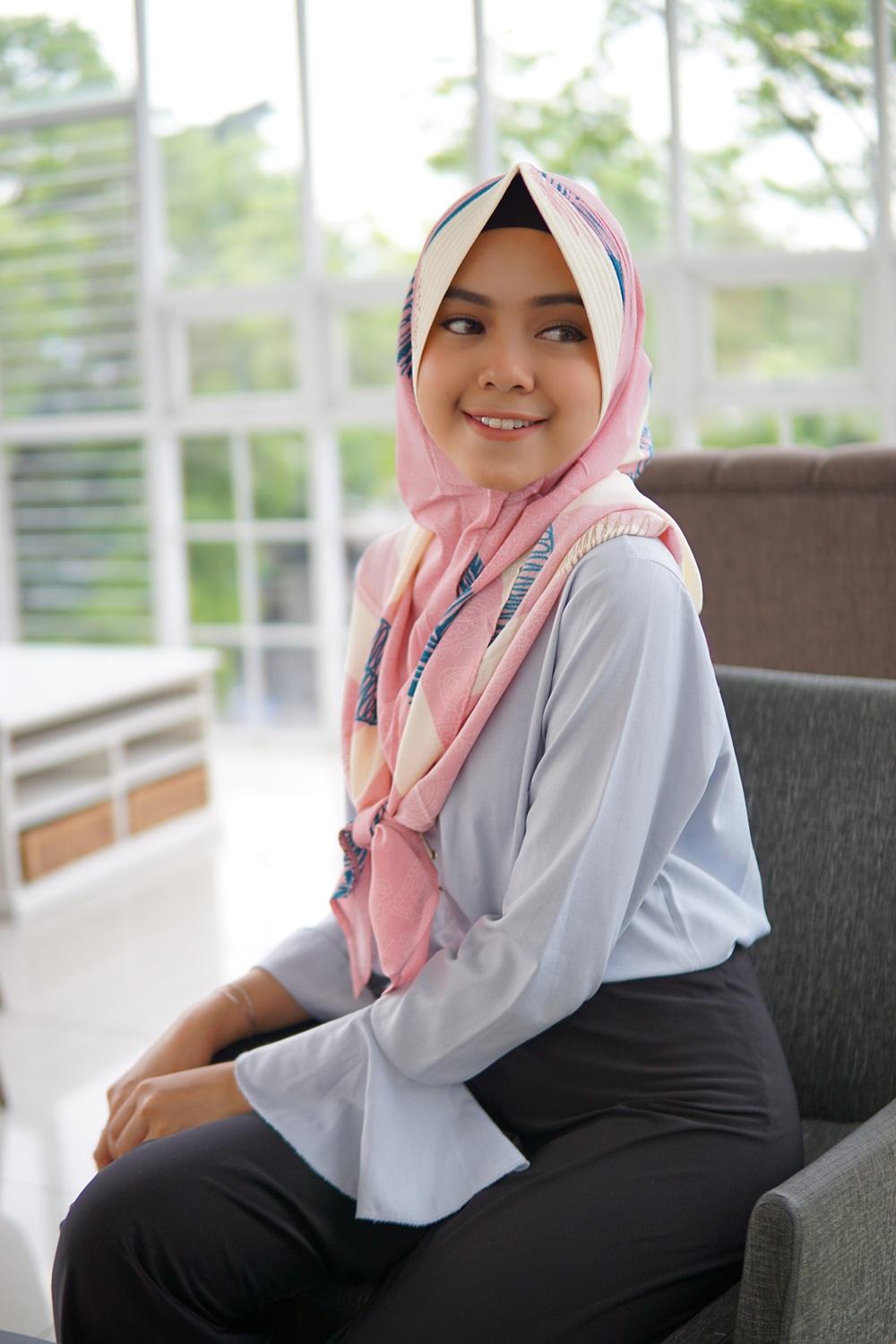Ima Scarf-(TERMURAH) Jilbab Instan Pet Adiba motif daun Pet Antem Harga GROSIR termurah