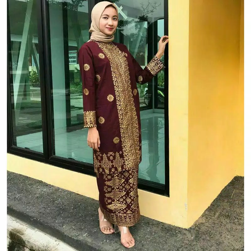 Model Baju Dengan Rok Songket Palembang