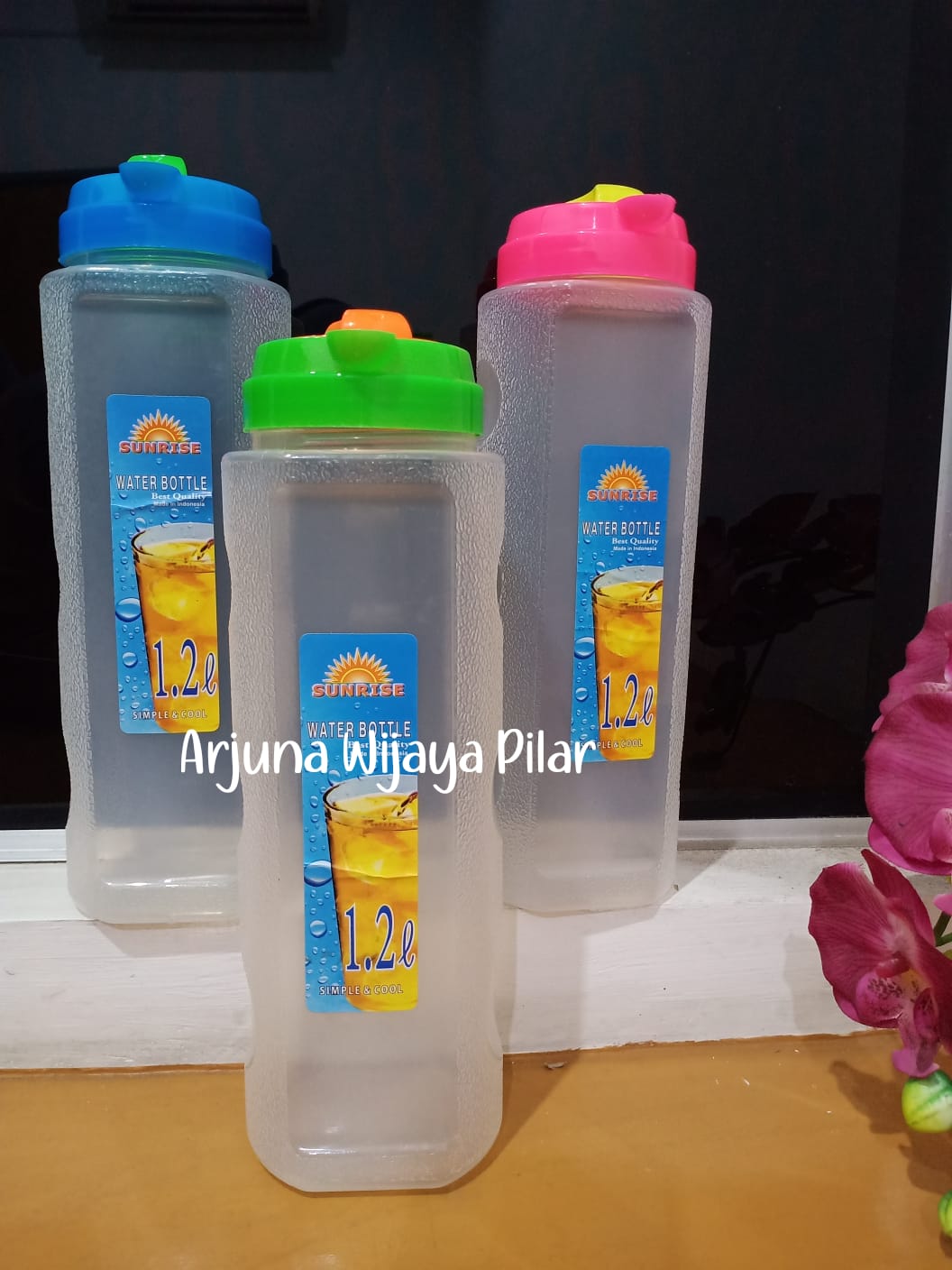 Botol Air Victoria 1,2Lt bening tutup warna warni | Lazada Indonesia