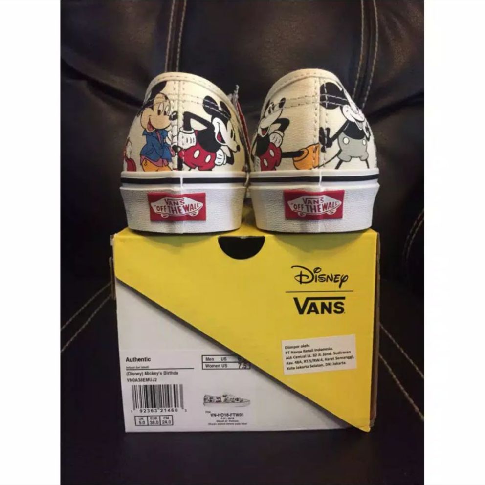 vans authentic mickey mouse