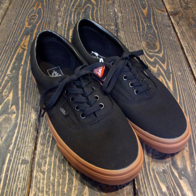 black classic gum vans