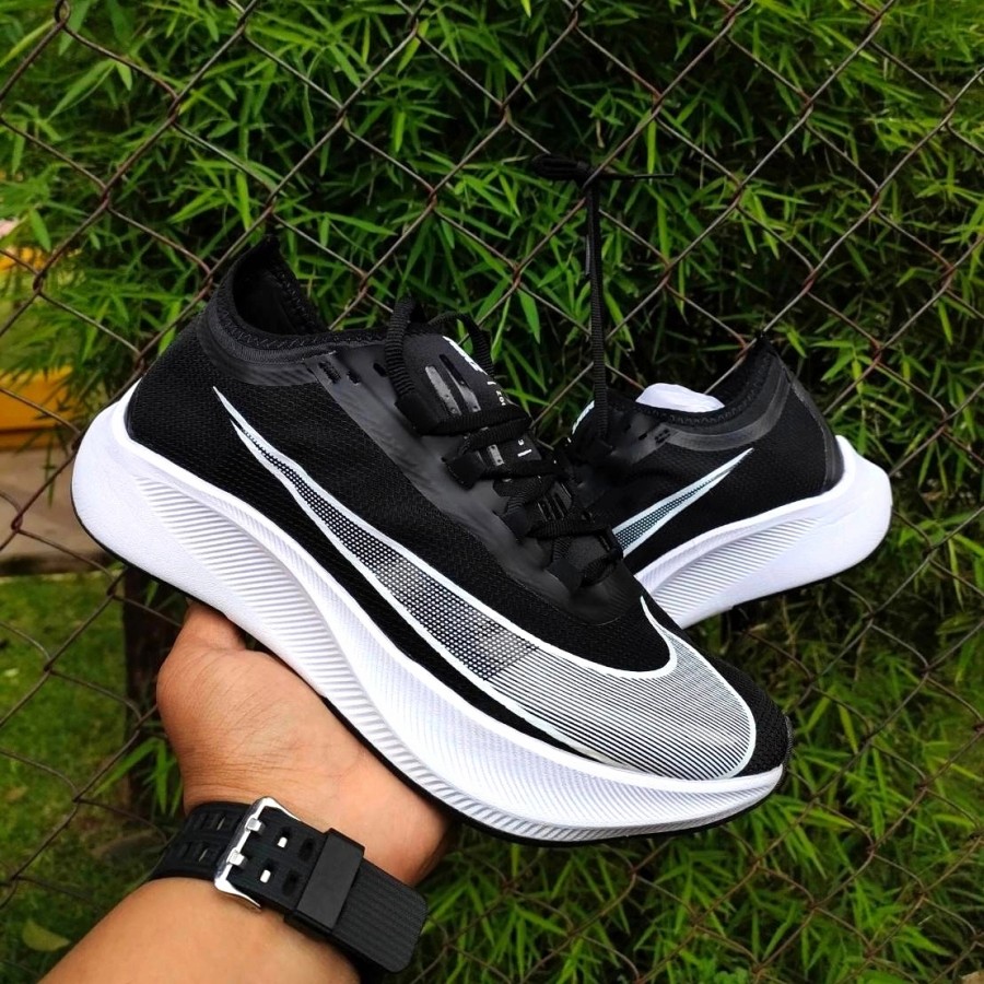 nike zoom fly nike