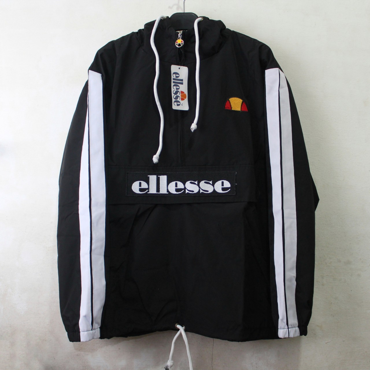 ellesse cagoule