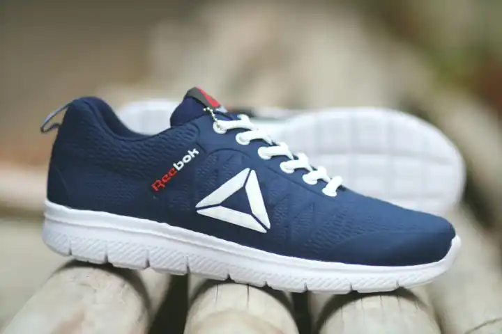 sepatu reebok classic