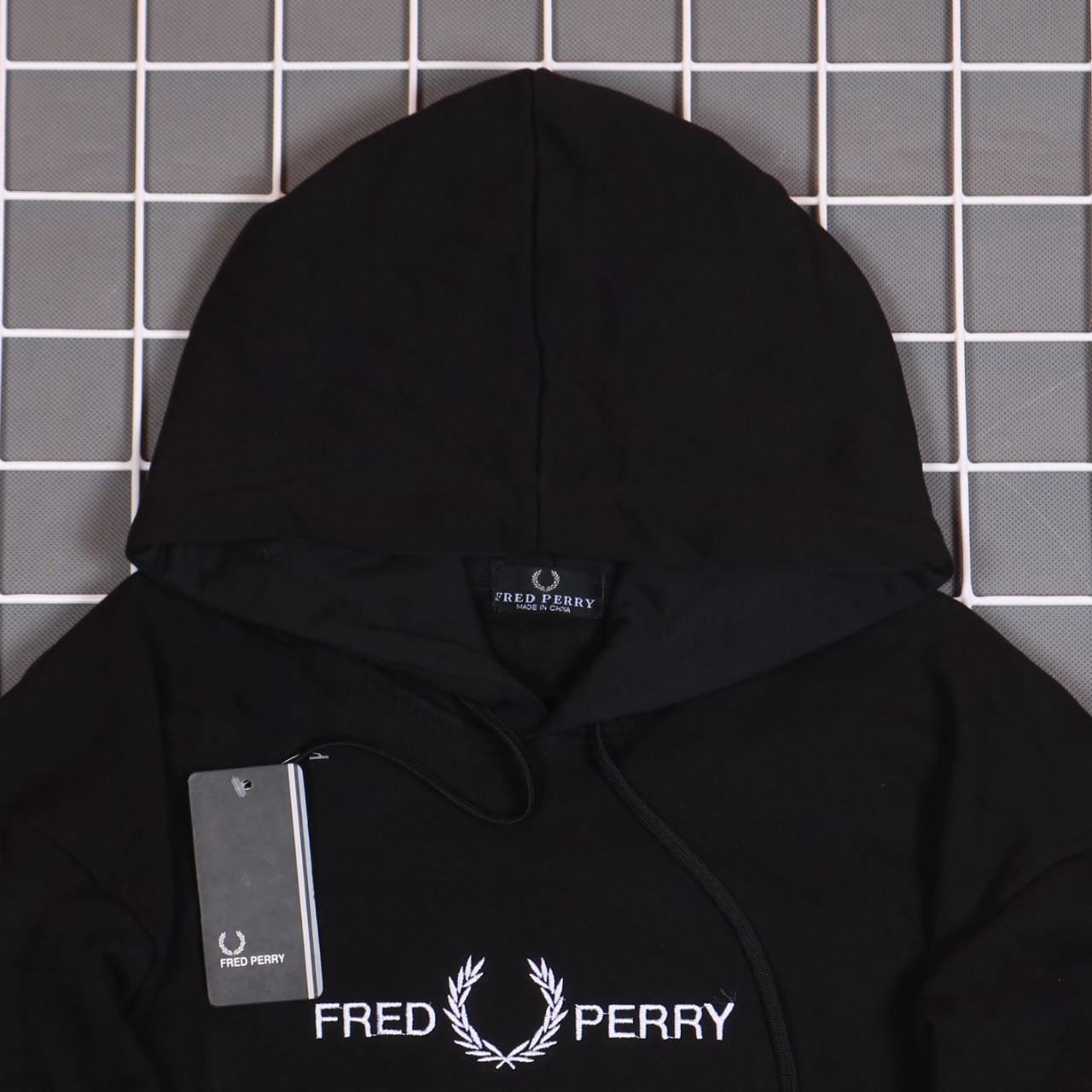 FRED PERRY EMBROIDERED - SWEATER HOODIE 