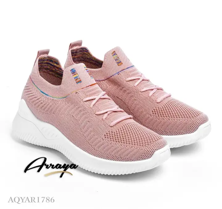 arraya flyknit sneakers