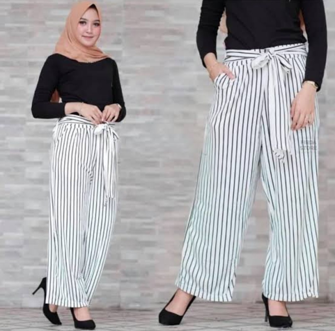 Lezbiyenlar ish joyida ushlangan