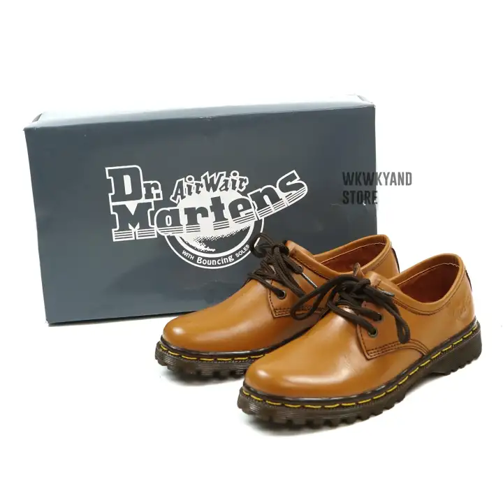 sepatu docmart dr martens