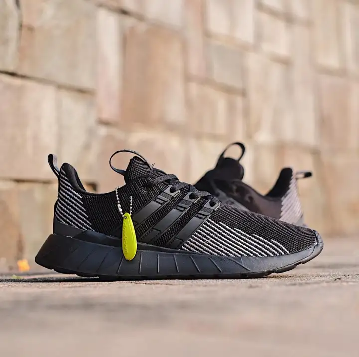 adidas questar flow full black