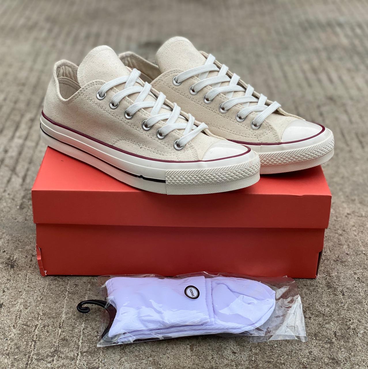 chuck 70 parchment low top