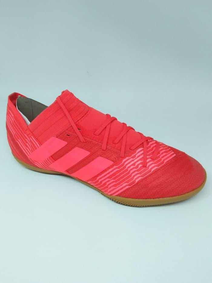Izvedba Socialistična sponzor adidas nemeziz 18 tango - hickeyology.com