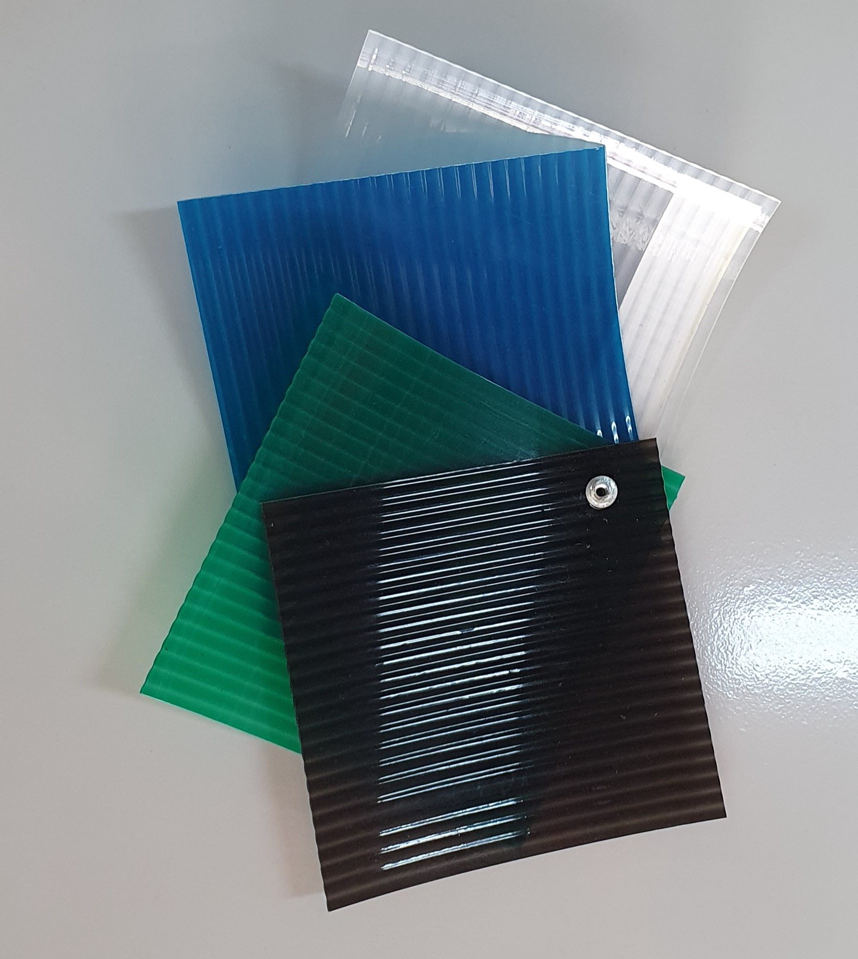 Fiber Plastik Garis / Penutup Pagar / Harga per 1Meter (stok yg kosong