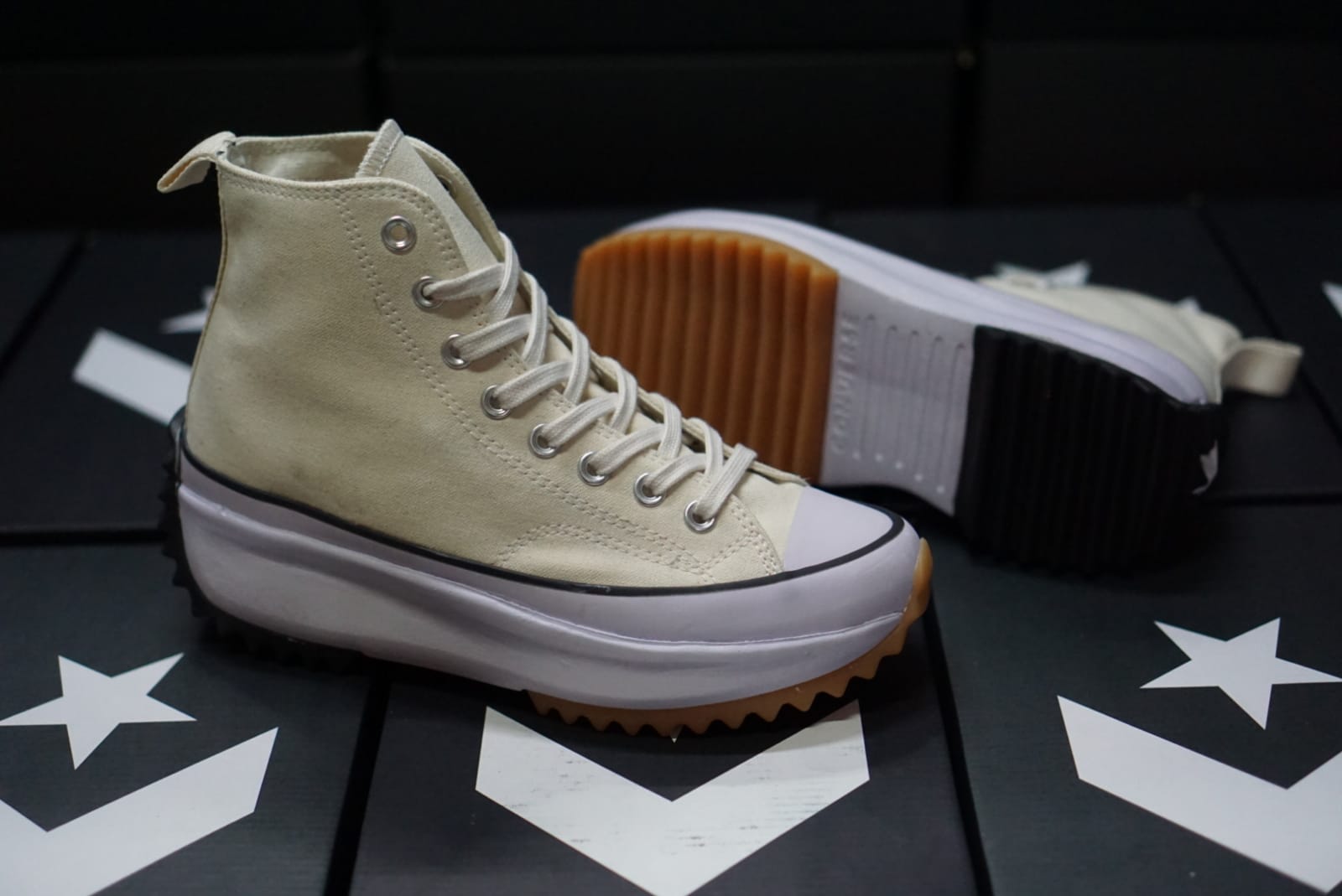 Sepatu Sneakers Wanita Converse_Run Star Hike Premium Quality COD Termurah