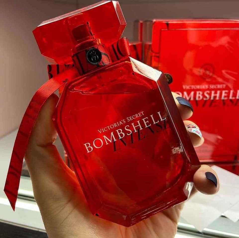 bombshell red perfume