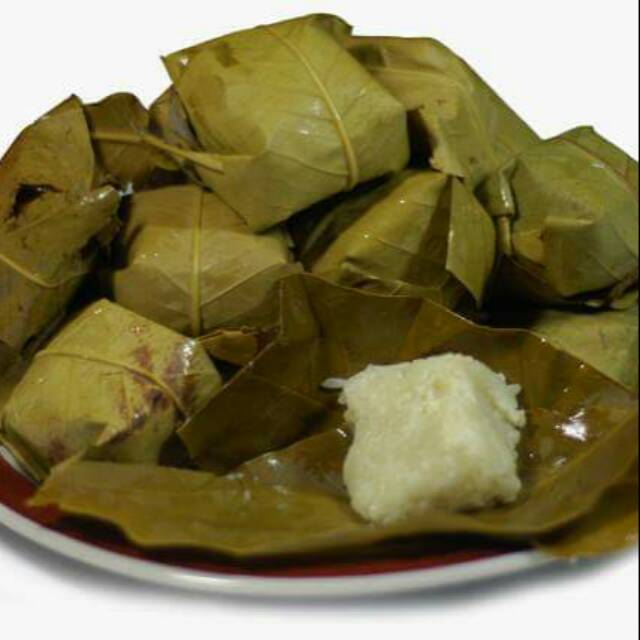 Tape Ketan khas Kuningan Jawa barat / tape ketan daun jambu / tape