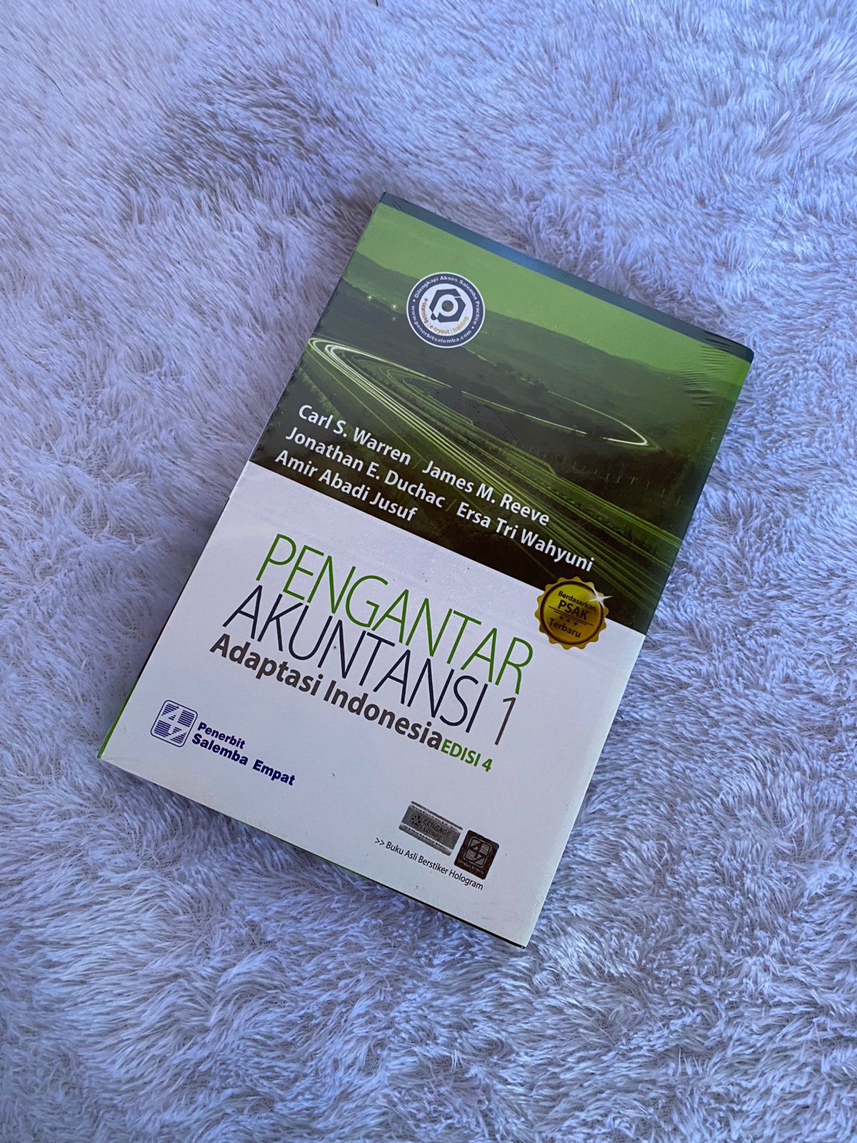 BUKU Pengantar Akuntansi 1 Edisi 4 (Adaptasi Indonesia) - Carl S