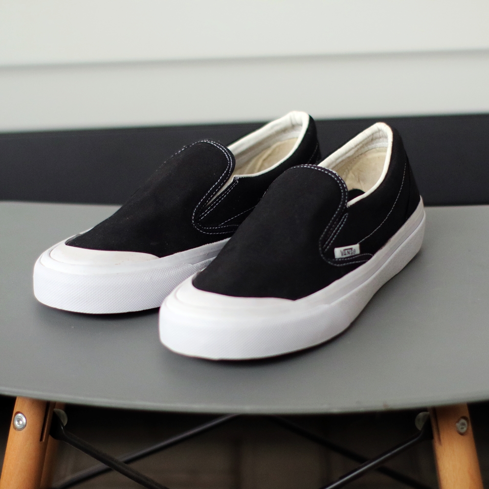 vans half moon slip on