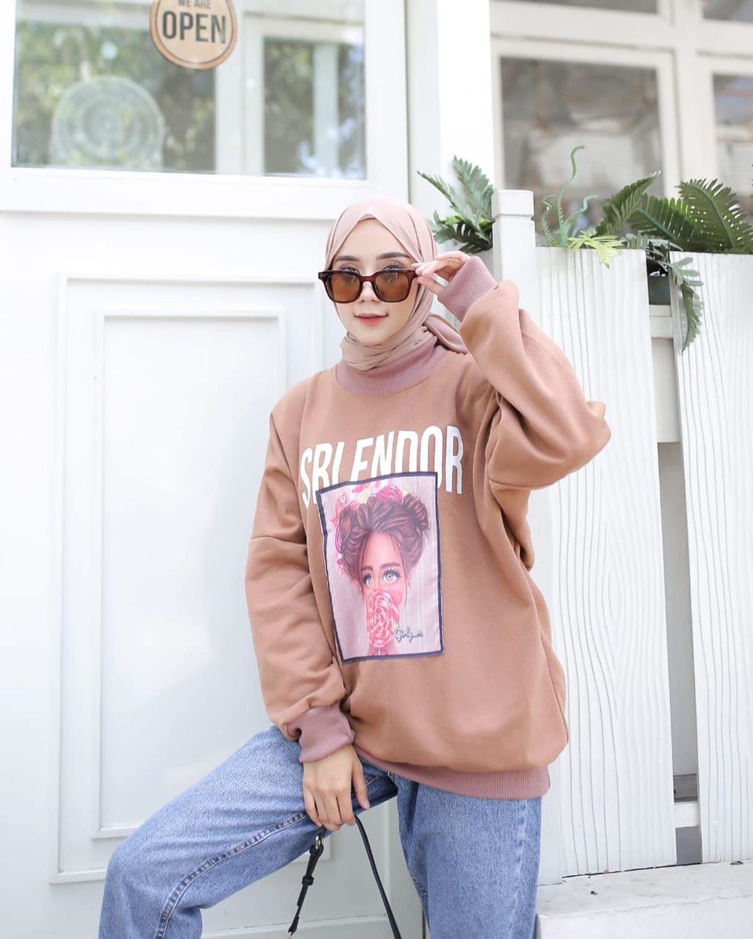 Jaket wanita/ Sweater hoodie wanita 