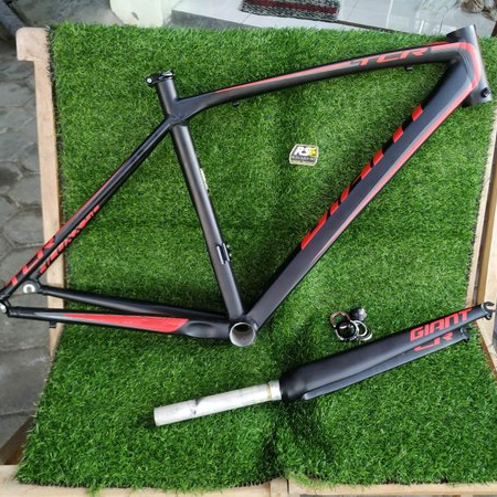 Frame Fork sepeda roadbike Giant TCR Aluxx SL Size M black red