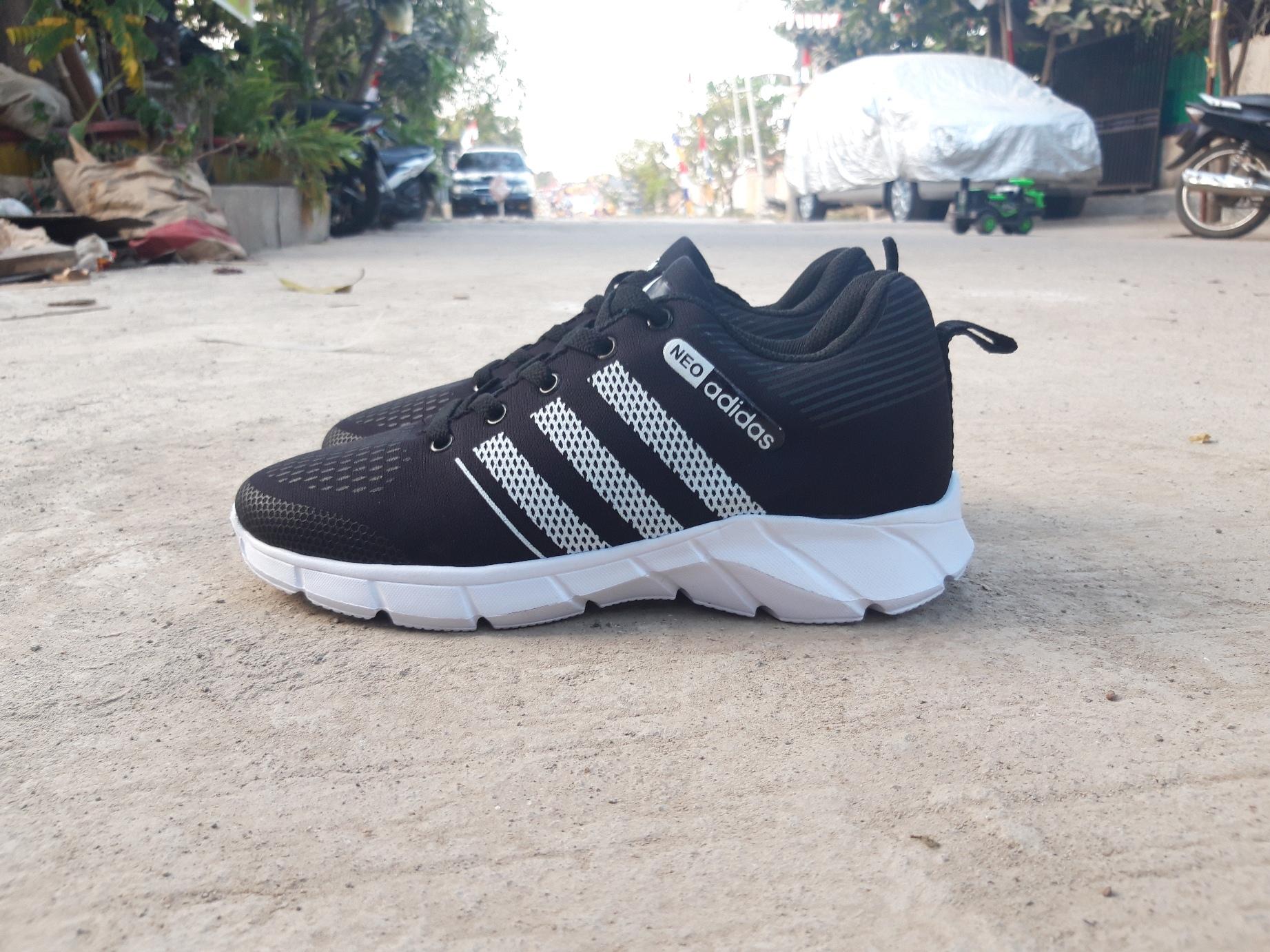 SEPATU SNEAKERS ADIDAS PRIA BOOST ESM PROMO TERBARU
