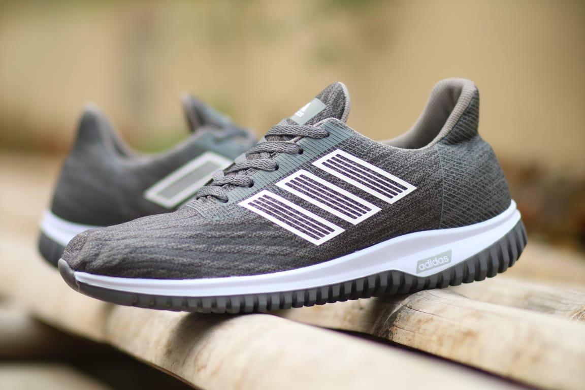 sepatu olahraga adidas pria running sneakers terbaru keren kekinian