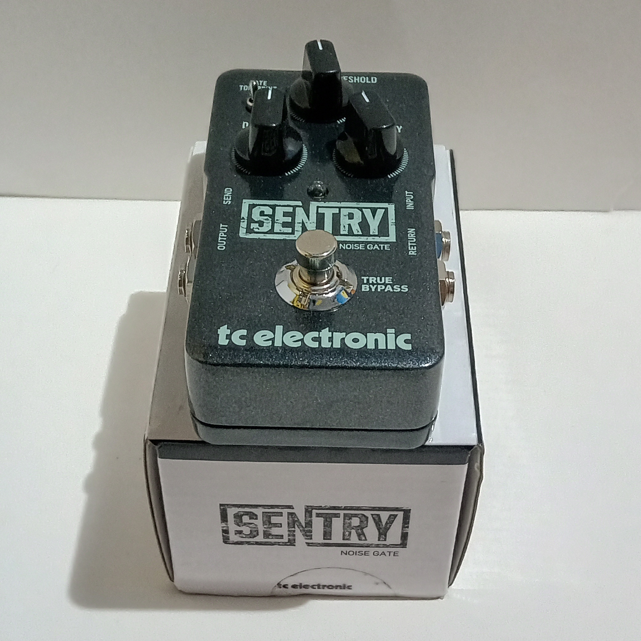 TC Electronic Sentry Gate Efek Noise Gate Pedal Stompbox Gitar Guitar