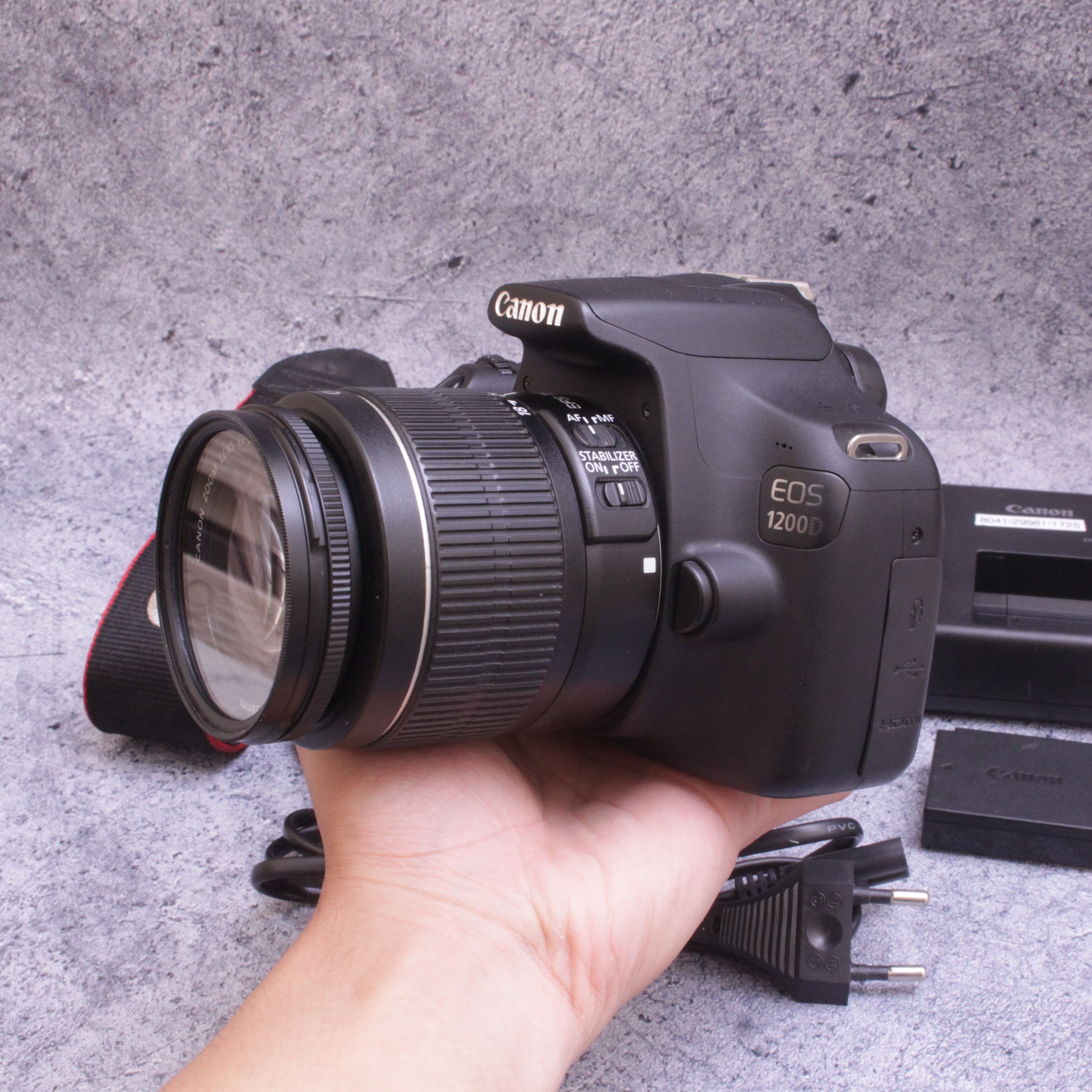 canon 1200d with dual lens