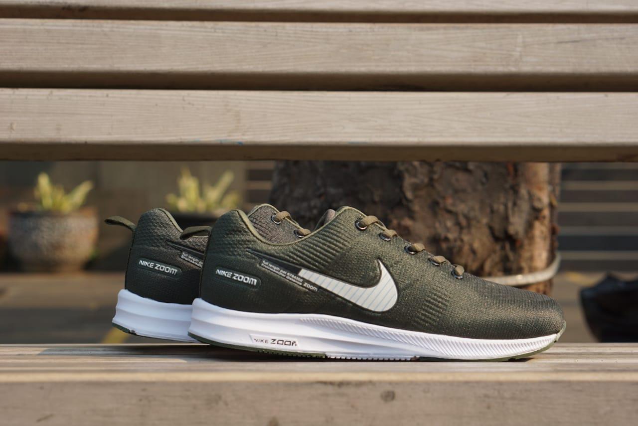 sabar menungguSepatu Olahraga Pria Nike88 Flyknit Zoom import Termurah (Sepatu Running , Sepatu Casual, Sepatu Kerja, Sepatu Formal, Sepatu Jogging, sepatu sekolah, sepatu Sneakers, sepatu Running pria, sepatu pria , sepatu lari,sepatu sport )