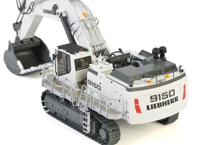 DIECAST MINIATUR ALAT BERAT LIEBHERR EXCAVATOR R9150 (1:50) WSI