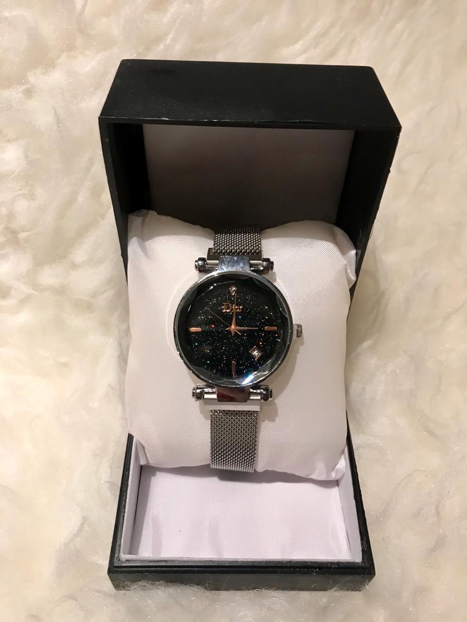 *COD* PAKET JAM TANGAN DIOR BELIMBING MAGNET + FREE BATERAI + BOX