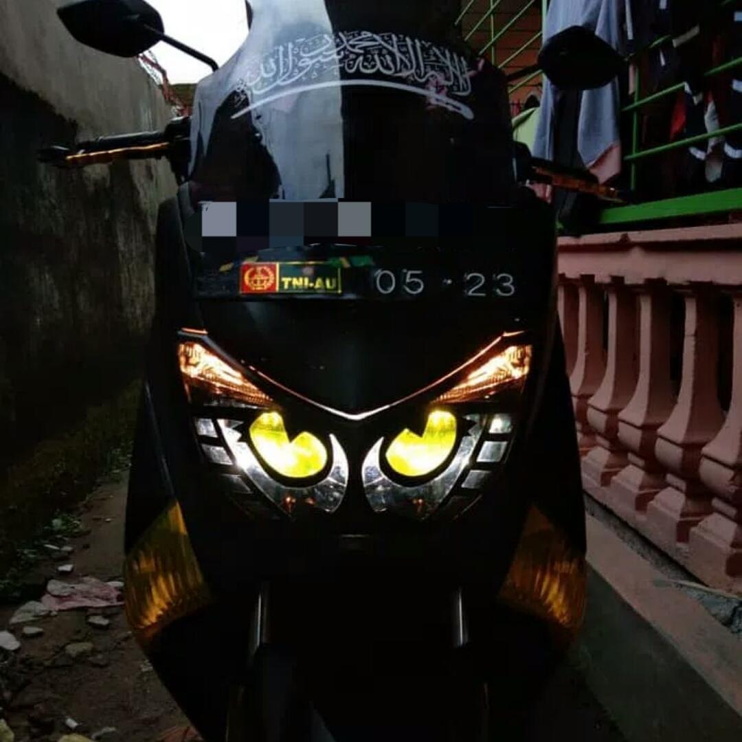 STIKER STICKER MATA KUCING KUNING LAMPU NMAX