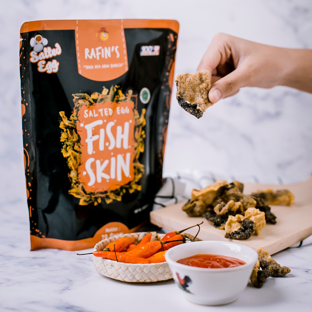 Fish Skin Rafins Snack Keripik Kulit Ikan Patin Varian Salted egg