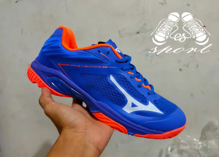 sepatu mizuno wave lightning z low