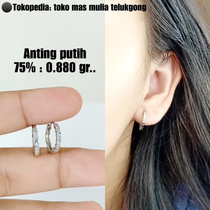 Anting Emas / Mas Putih 75% Beerat 0.880 Gram..