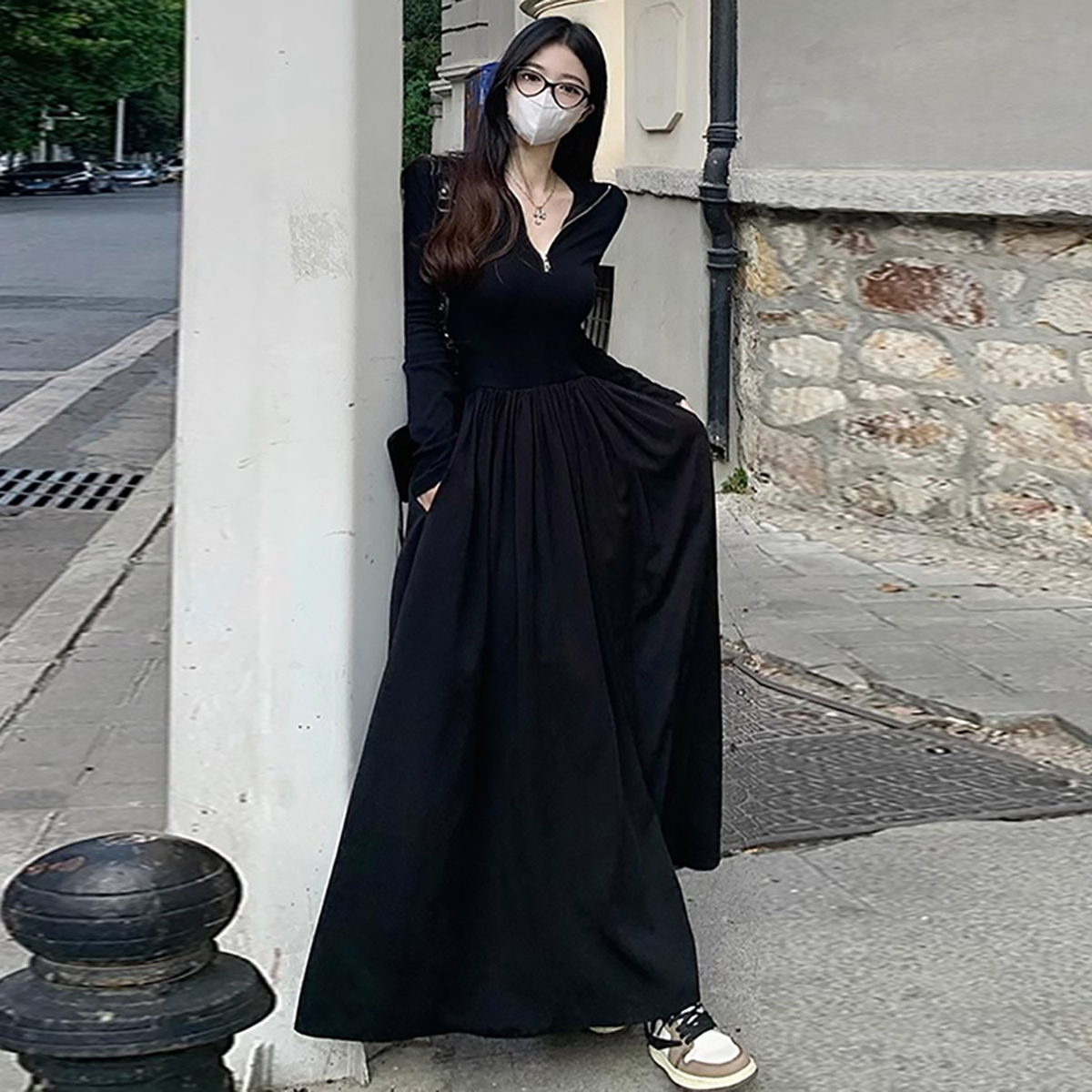 Fashion All Black Long Dress Dress Korean Style Wanita Hitam V-neck Long  Dress Crinkle Kekinian, image size:1200x1200