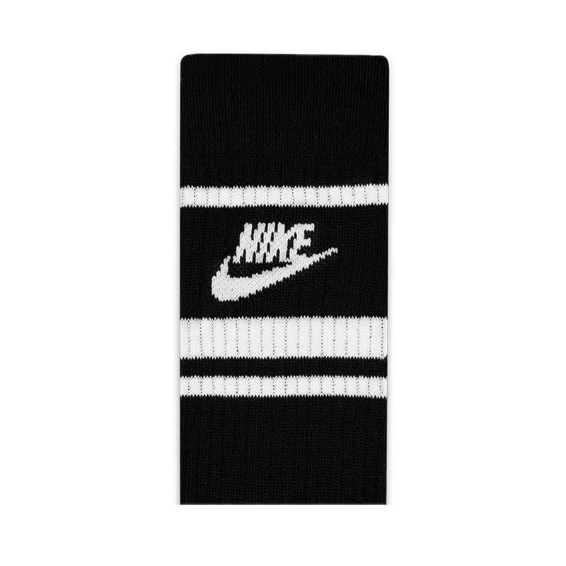 Nike Sportswear Dri-FIT Everyday Essential Crew Socks (3 Pairs)