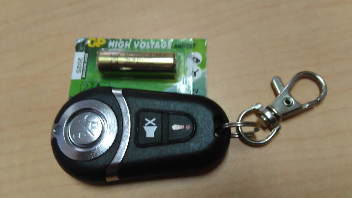 Battery Baterai Batery Remote Alarm Toyota Avanza 2006- 2011 Original