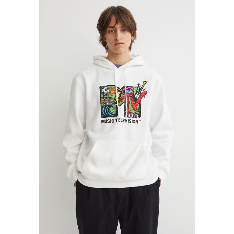 Hoodie H M MTV White Sweater HnM putih MTV Lazada Indonesia