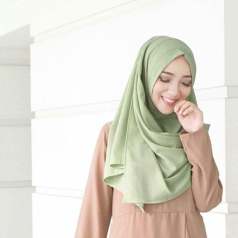  Gambar  Style Hijab  Pashmina Shawl Terbaru Styleala
